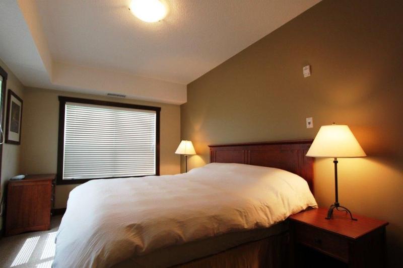 Silver Rock Condominiums — photo 2