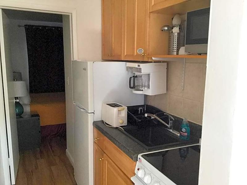 Breakaway Inn Guest House image