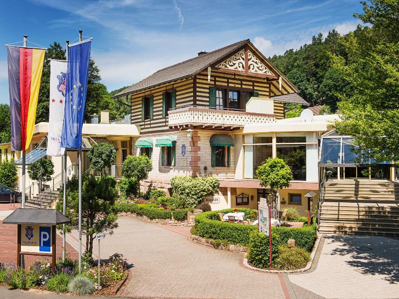 Villa Marburg im Park image