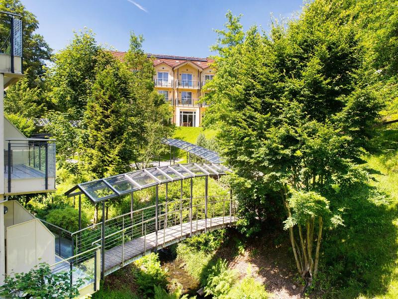 Villa Marburg im Park image