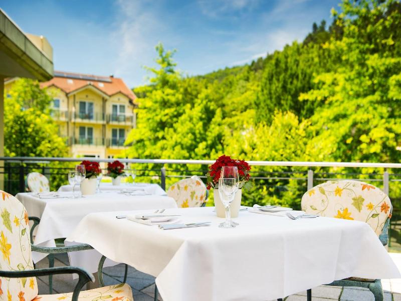 Villa Marburg im Park image