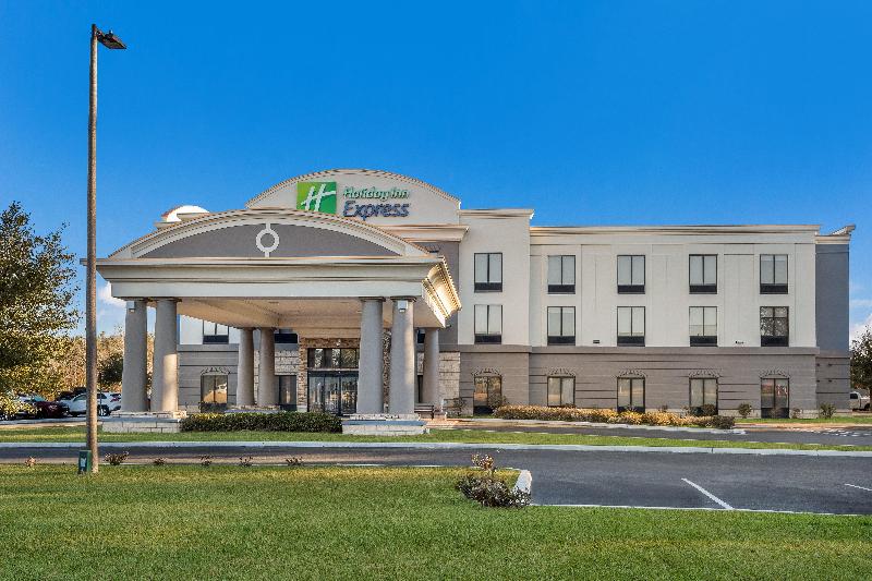 Holiday Inn Express & Suites Perry By IHG image