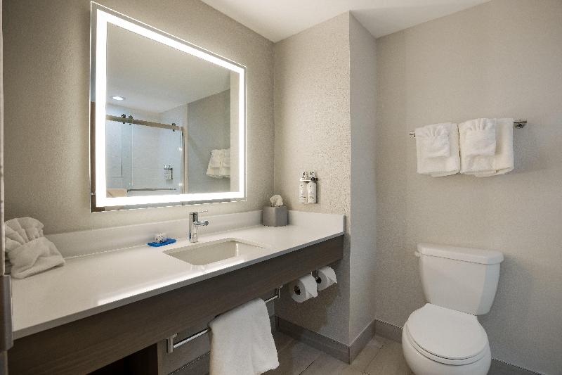 Holiday Inn Express & Suites Perry By IHG image