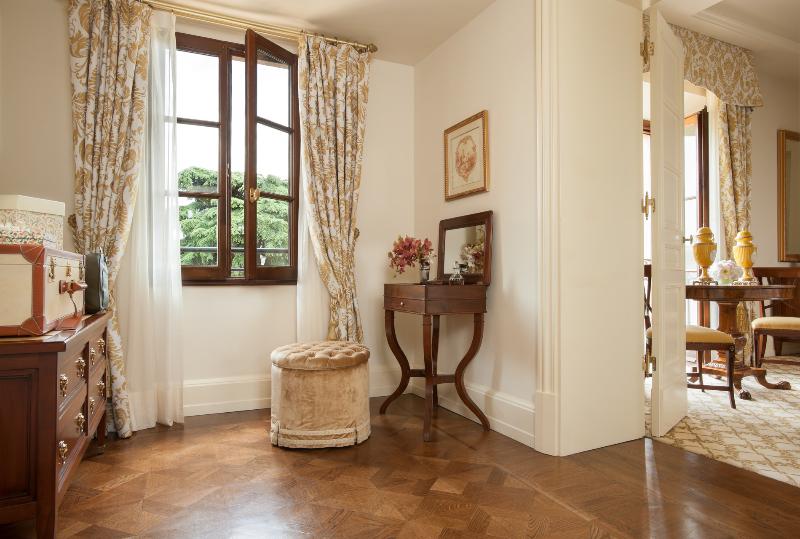 Four Seasons Hotel Firenze image