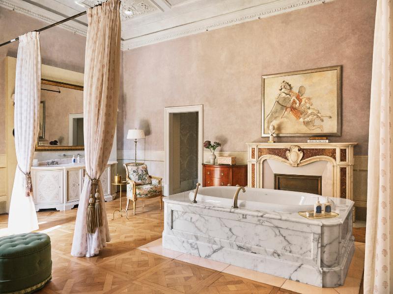 Four Seasons Hotel Firenze image