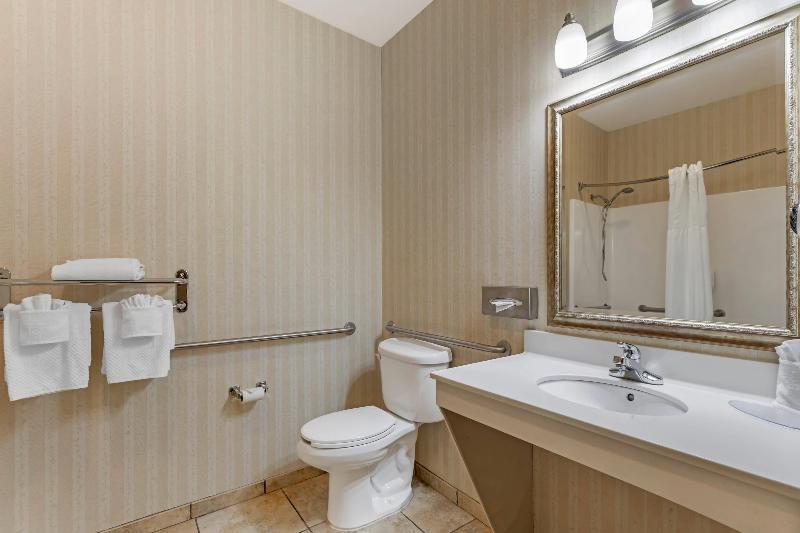 Quality Inn & Suites Wellington - Fort Collins image