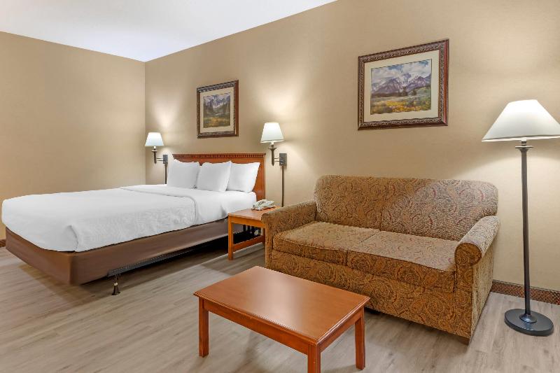 Quality Inn & Suites Wellington - Fort Collins image