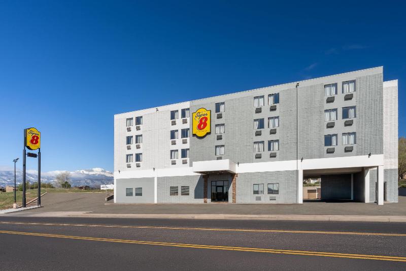 Super 8 by Wyndham Colo. Sprs. Garden Of The Gods image