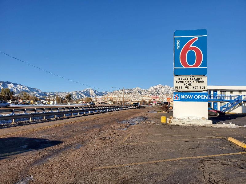 Americas Best Value Inn & Suites Cañon City image