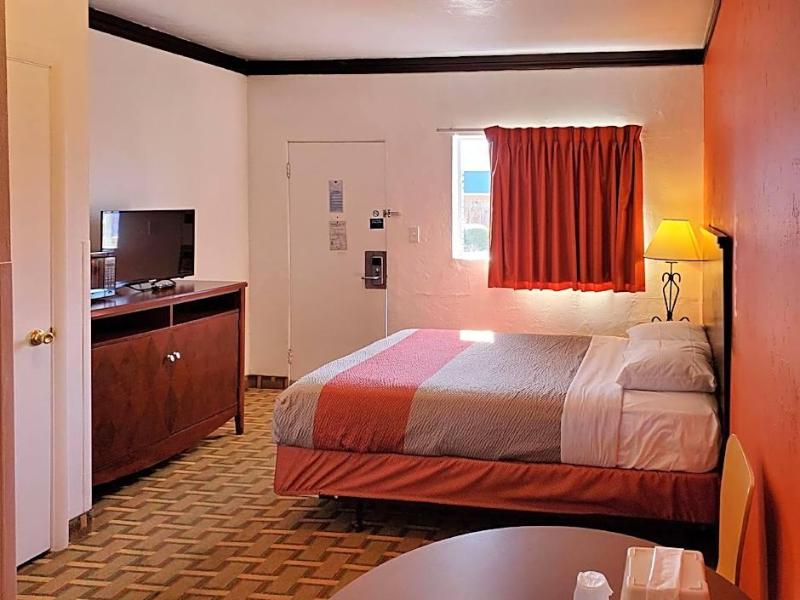 Americas Best Value Inn & Suites Cañon City image