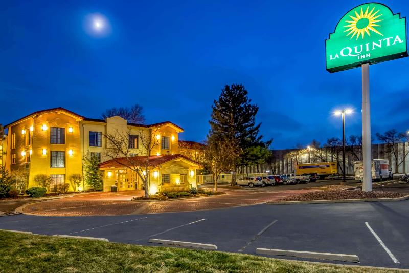 La Quinta Inn Colorado Springs Garden of the Gods image