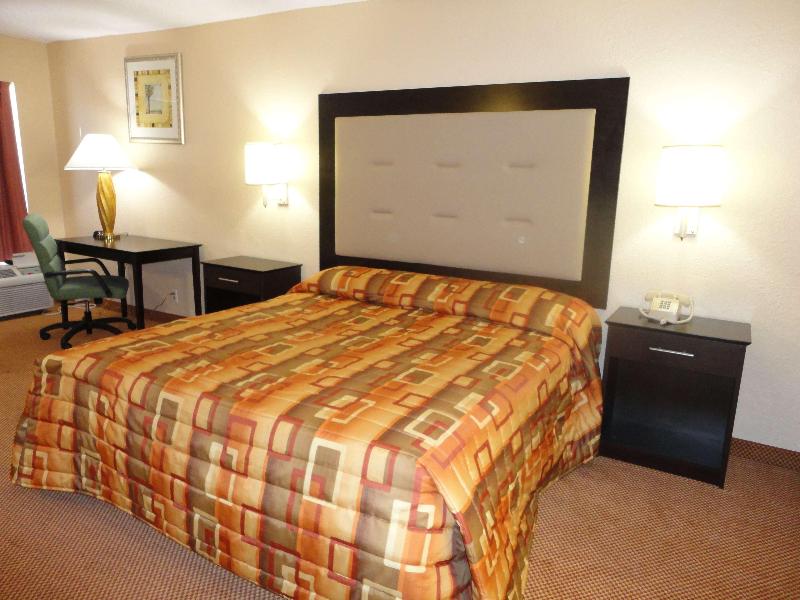 Plantation Inn & Lounge