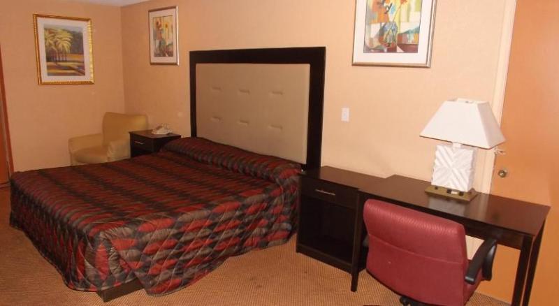 Plantation Inn & Lounge