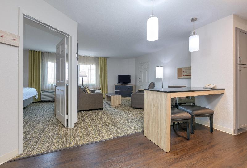 Candlewood Suites West Fort Worth image