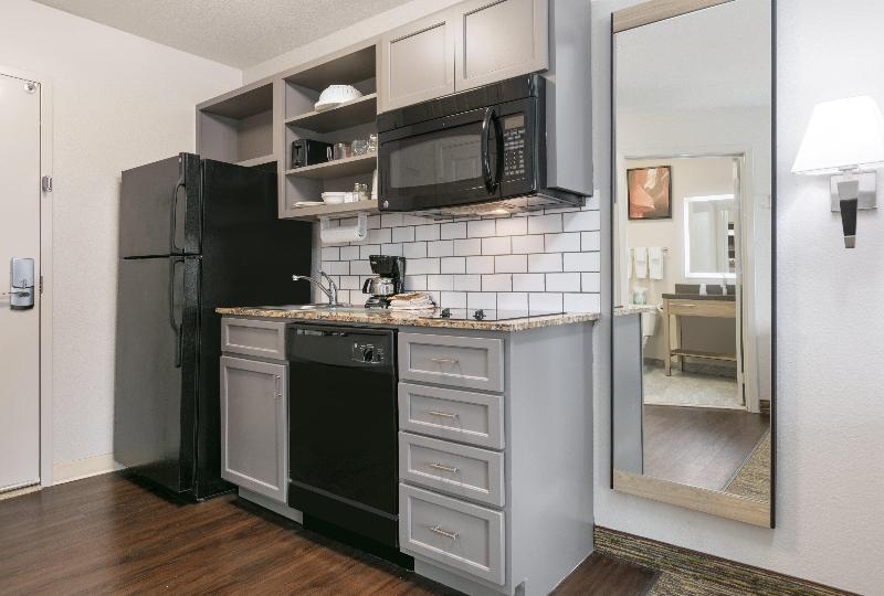 Candlewood Suites West Fort Worth image