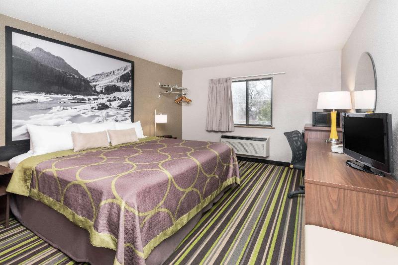 Super 8 by Wyndham Kalispell Glacier National Park image