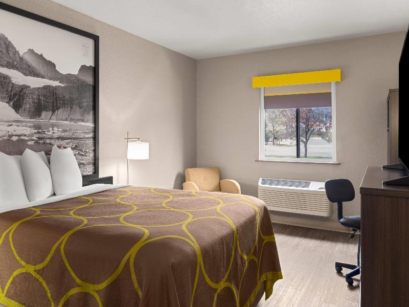 Super 8 by Wyndham Kalispell Glacier National Park image