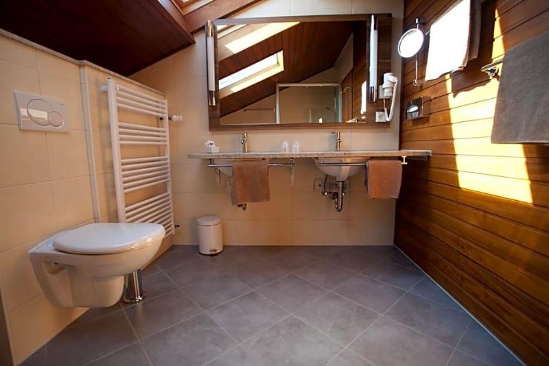 Knaus image