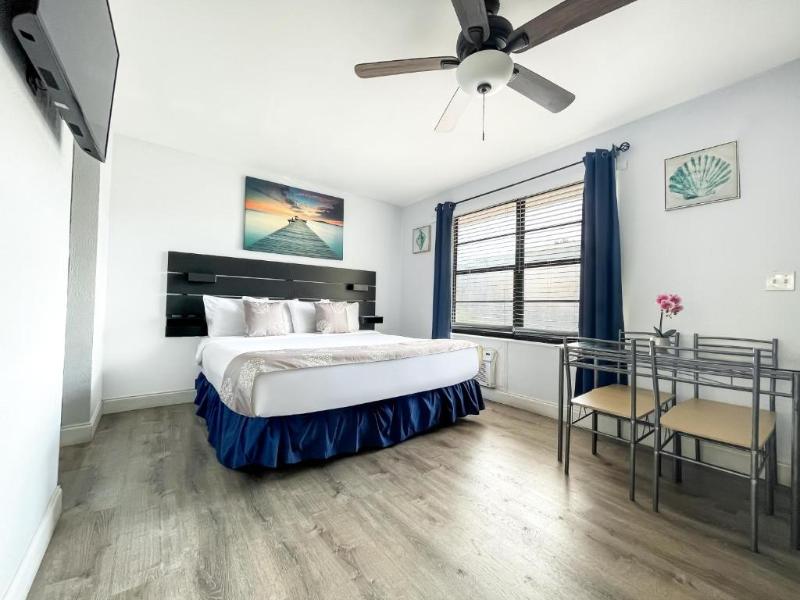 Silver Spray Motel - RB image