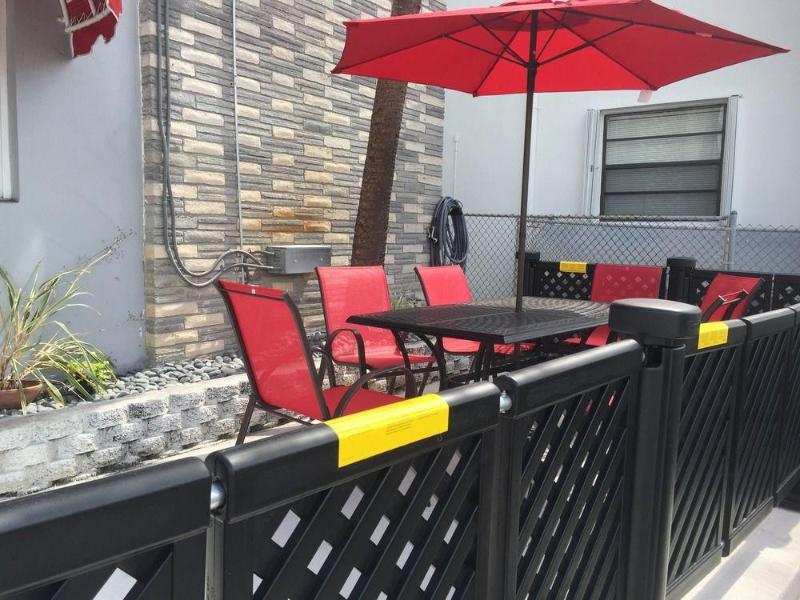 Silver Spray Motel - RB image