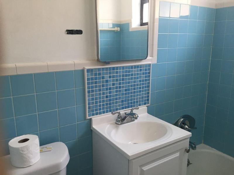 Silver Spray Motel - RB image