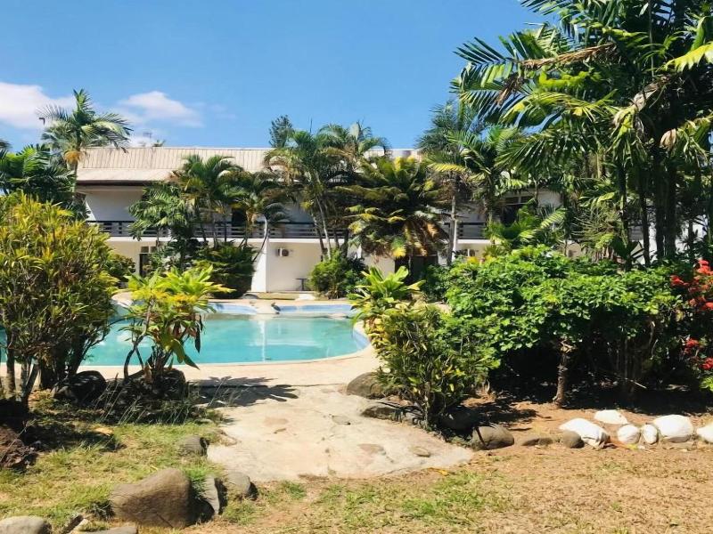Hotel Oasis image