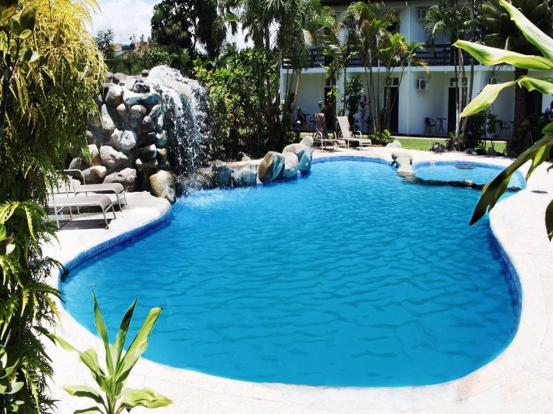 Hotel Oasis image