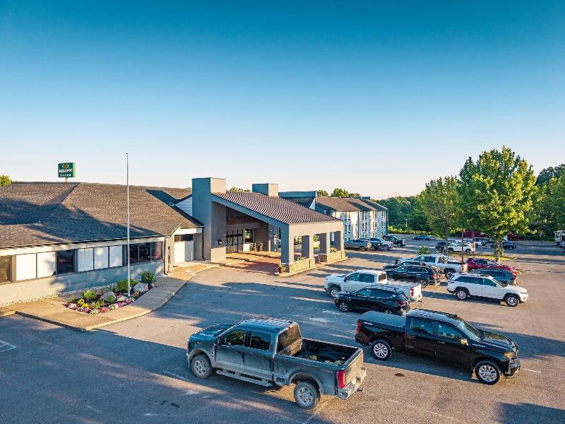 Holiday Lodge Hotel & Conference Center