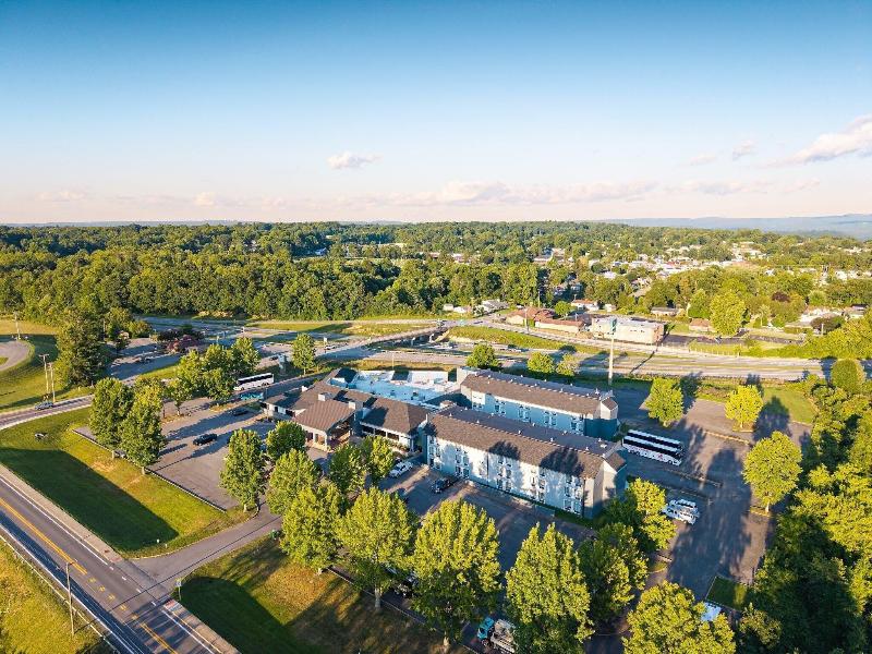 Holiday Lodge Hotel & Conference Center