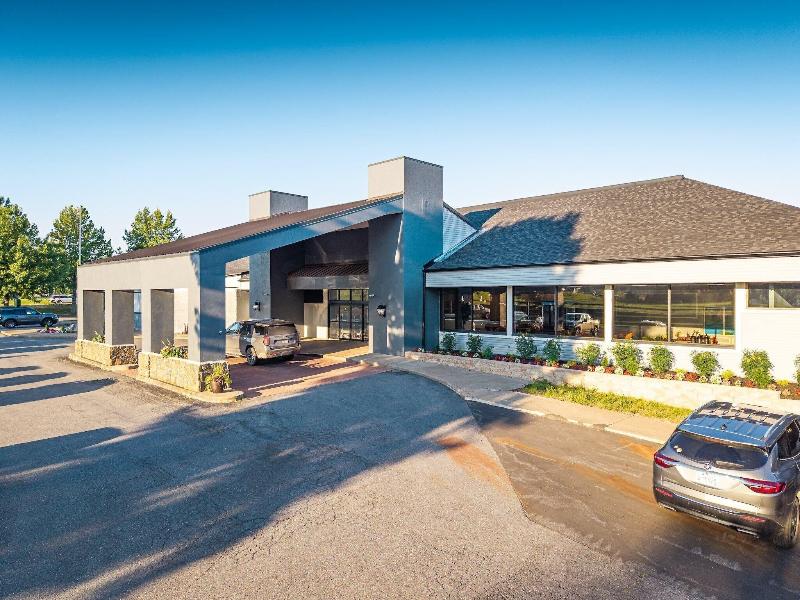Holiday Lodge Hotel & Conference Center