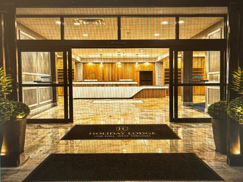 Holiday Lodge Hotel & Conference Center