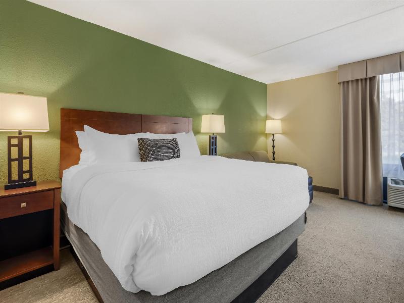 Best Western Fairmont image