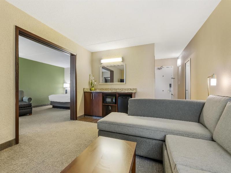 Best Western Fairmont image
