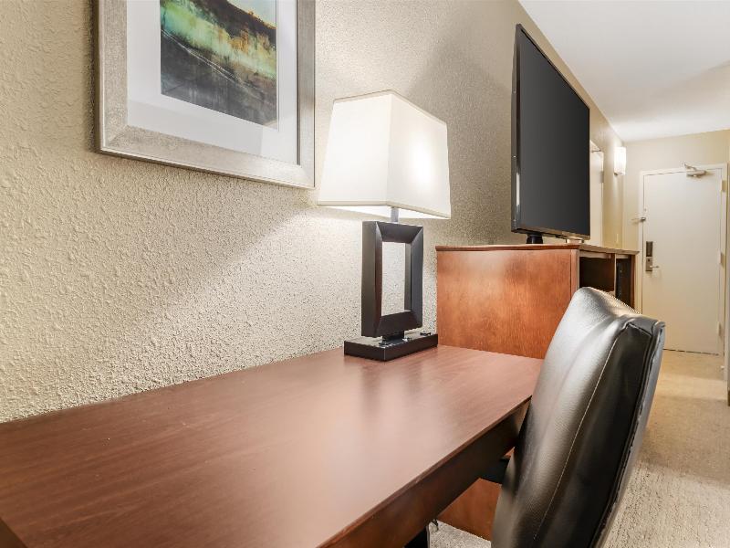 Best Western Fairmont image