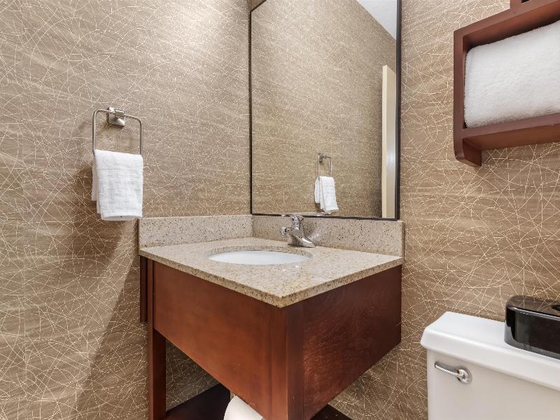 Best Western Fairmont image
