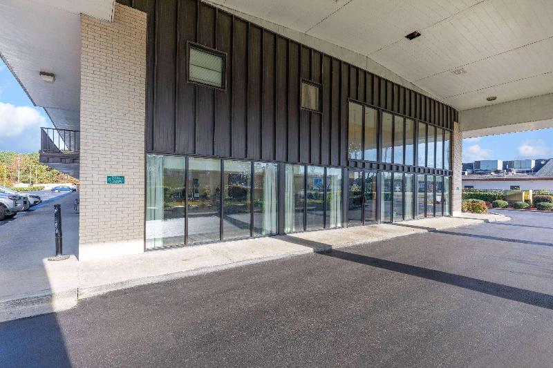 Days Inn By Wyndham Florence/I-95 North image