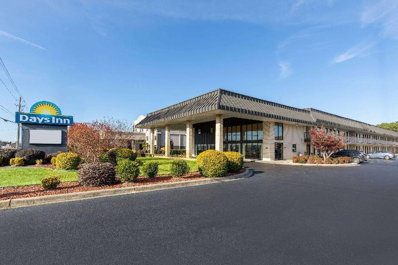 Days Inn By Wyndham Florence/I-95 North image