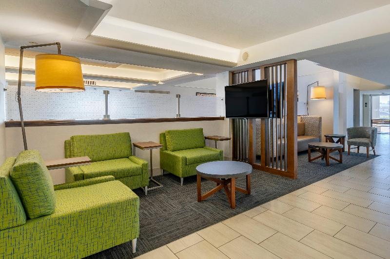 HOLIDAY INN EXPRESS CAPE CORAL-FORT MYERS AREA