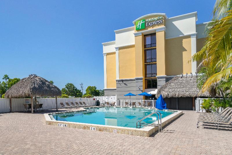 Holiday Inn Express Cape Coral - Fort Myers Area image