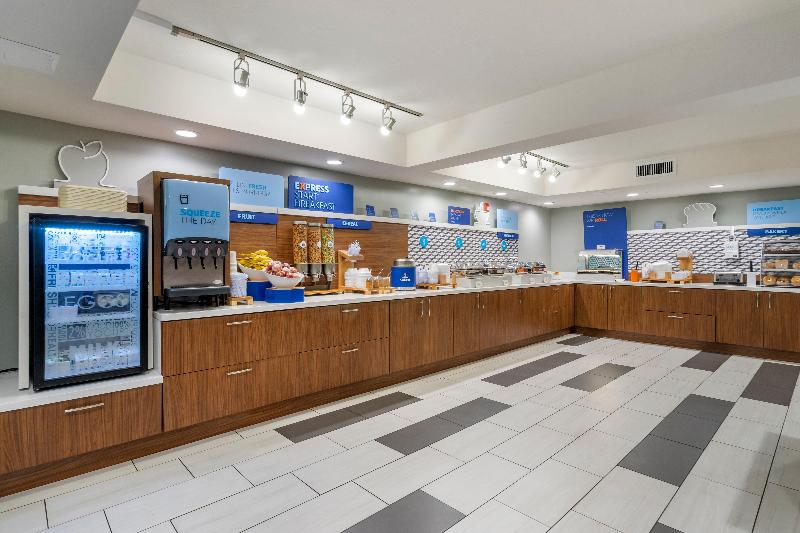 Holiday Inn Express Cape Coral - Fort Myers Area image