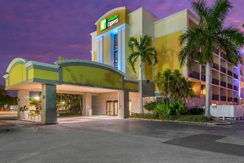 Holiday Inn Express Cape Coral - Fort Myers Area image