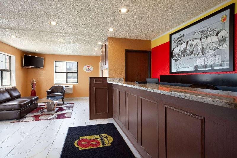 Super 8 by Wyndham Colorado Springs/Afa Area image