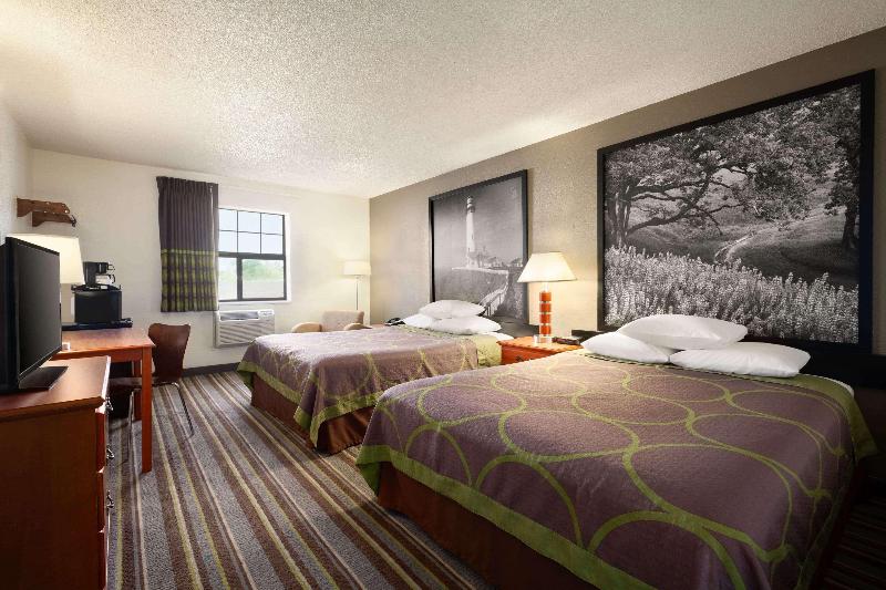 Super 8 by Wyndham Colorado Springs/Afa Area image