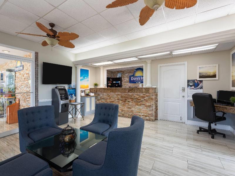 Days Inn by Wyndham Fort Myers Springs Resort image