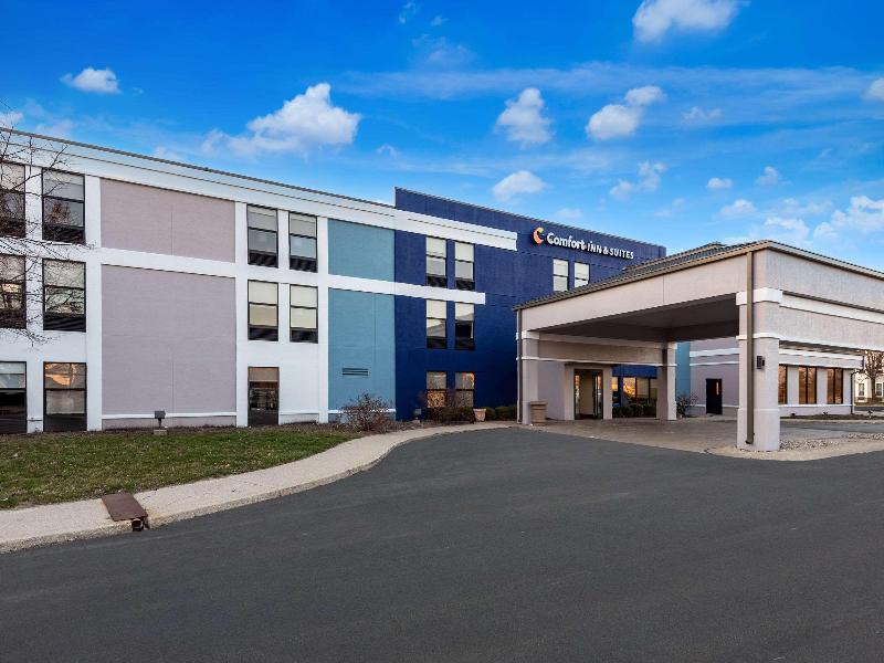 Comfort Inn & Suites Fishers - Indianapolis image
