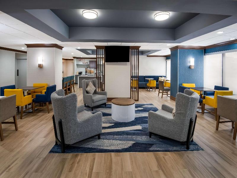 Comfort Inn & Suites Fishers - Indianapolis image