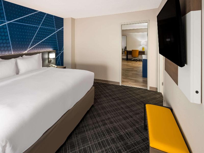 Comfort Inn & Suites Fishers - Indianapolis image