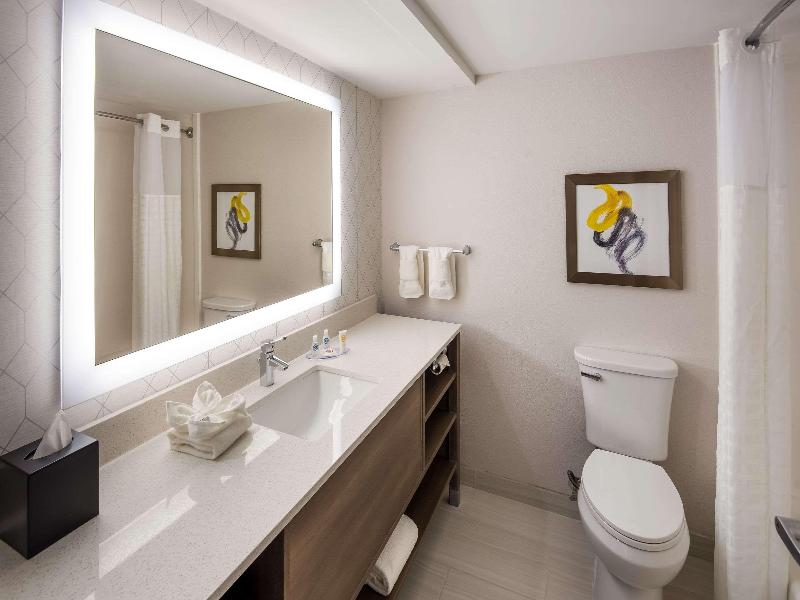 Comfort Inn & Suites Fishers - Indianapolis image