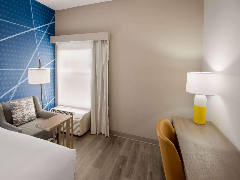 Comfort Inn & Suites Fishers - Indianapolis image