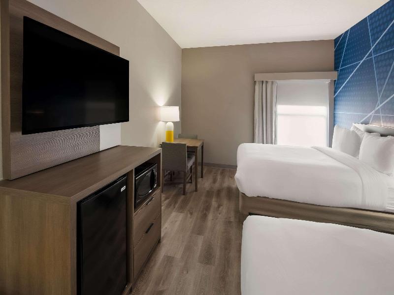 Comfort Inn & Suites Fishers - Indianapolis image